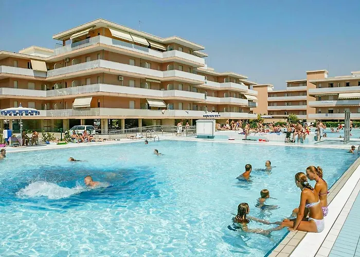 1 Bedroom Lovely In Διαμέρισμα Μπιμπιόνε